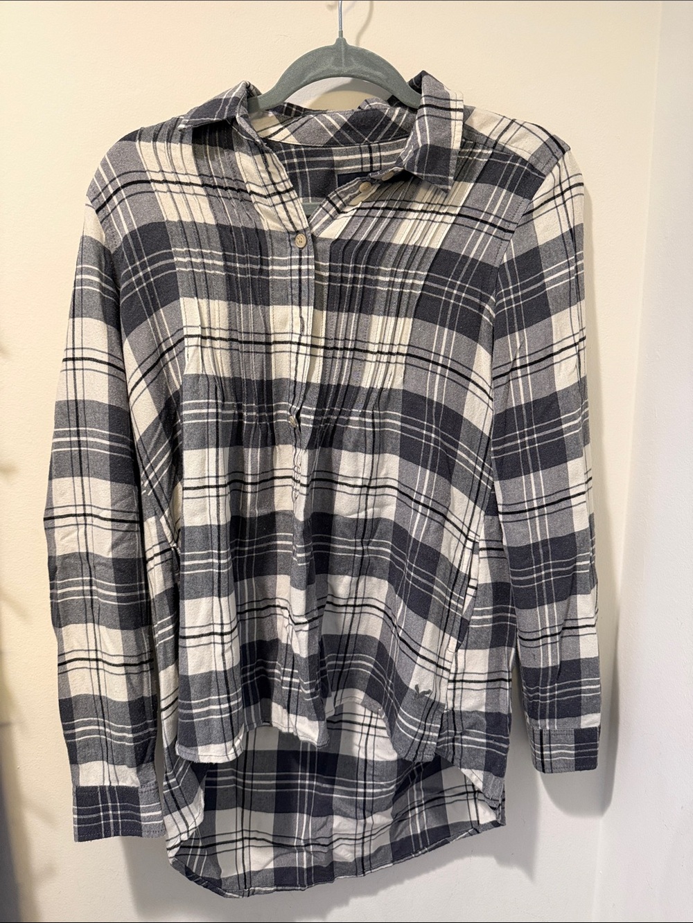 American Eagle Outfitters Gray & White Plaid Shirt